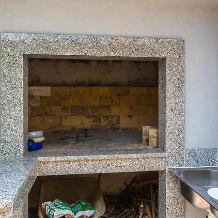 Poolside Escape Ostanak kod kuće