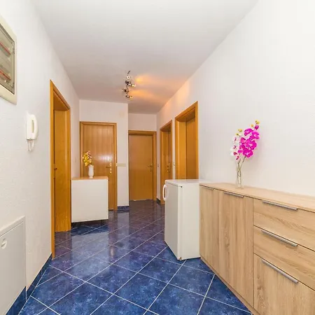 Quarto em Acomodações Particulares Poolside Escape Kaštela