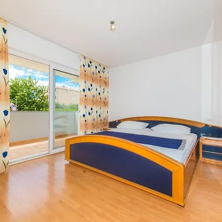 Poolside Escape Ostanak kod kuće