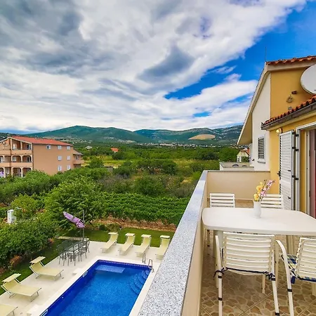 Ostanak kod kuće Poolside Escape