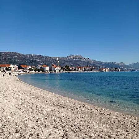 Poolside Escape Ostanak kod kuće