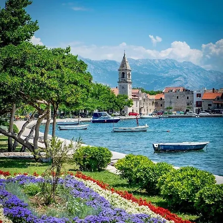 Poolside Escape Ostanak kod kuće Kastela