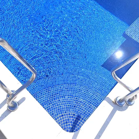 Ostanak kod kuće Poolside Escape Kastela