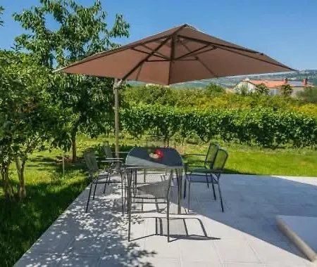 Poolside Escape Ostanak kod kuće *